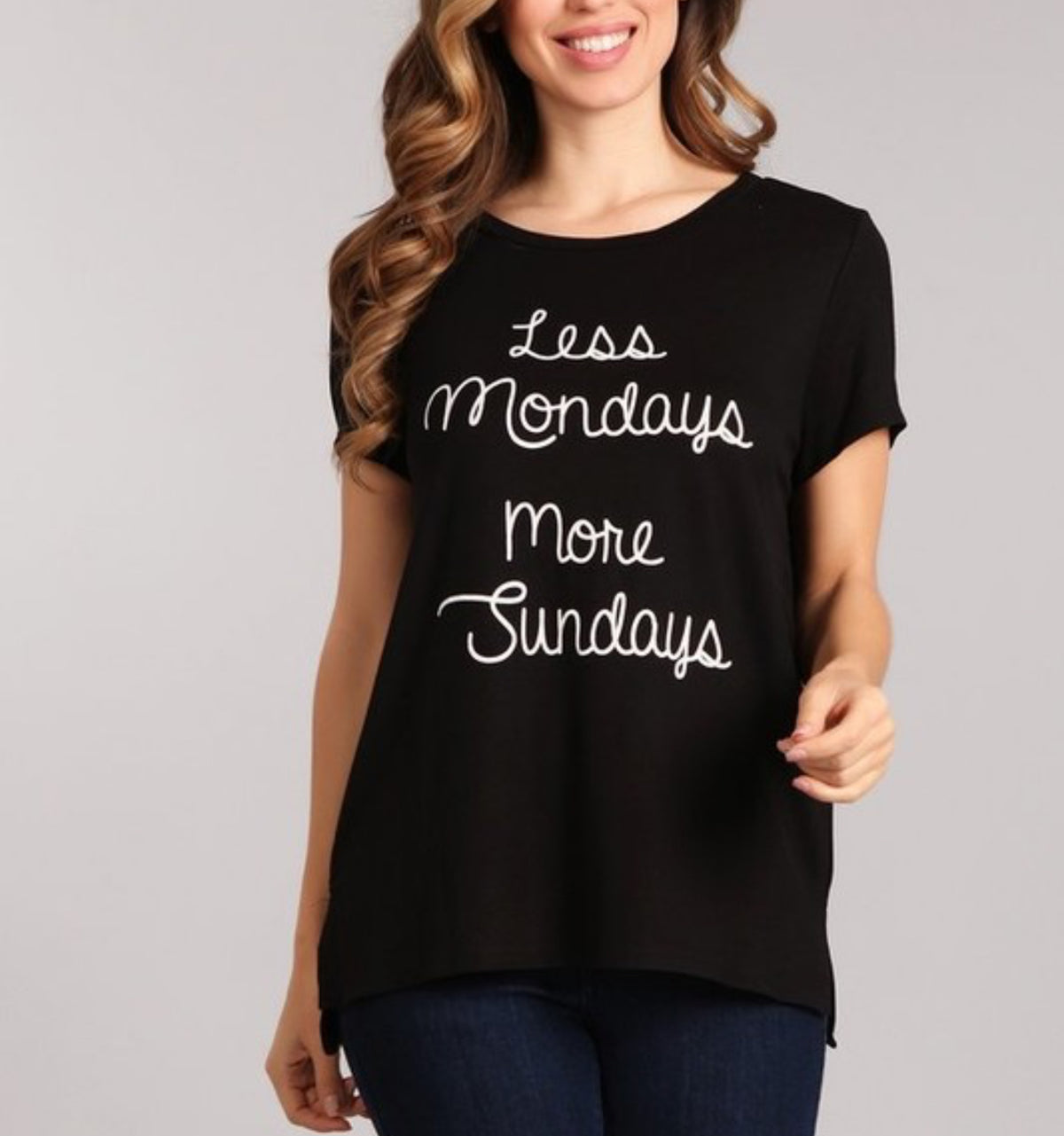 LESS MONDAYS  MORE SUNDAYS GRAPHIC TSHIRT|| BLK