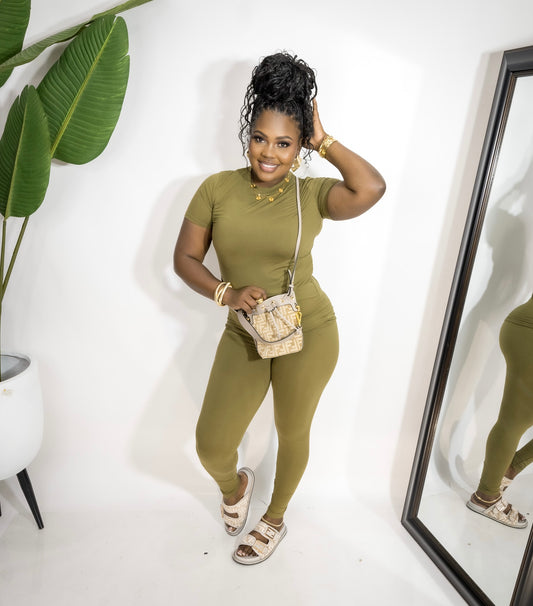 BREEANNA BUTTER SOFT LEGGINGS SET||OLIVE